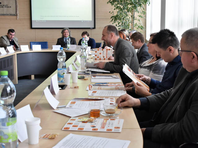Radili se, jak pomoci handicapovaným při návratu do života